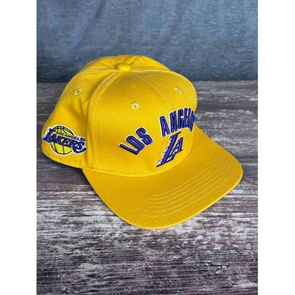 Los Angeles Lakers PRO Standard NBA Snapback Hat Cap Yellow Purple‎ Basketball